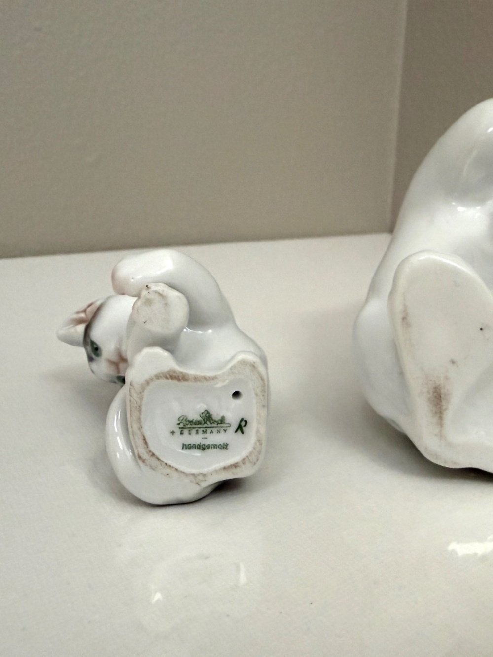 Set of Rosenthal Germany Playful Seated Kittens Figurines in Excellent Condition - Picture 7 of 13